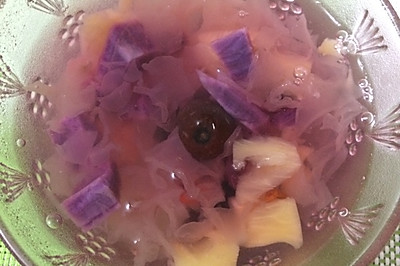 紫薯菠萝银耳羹