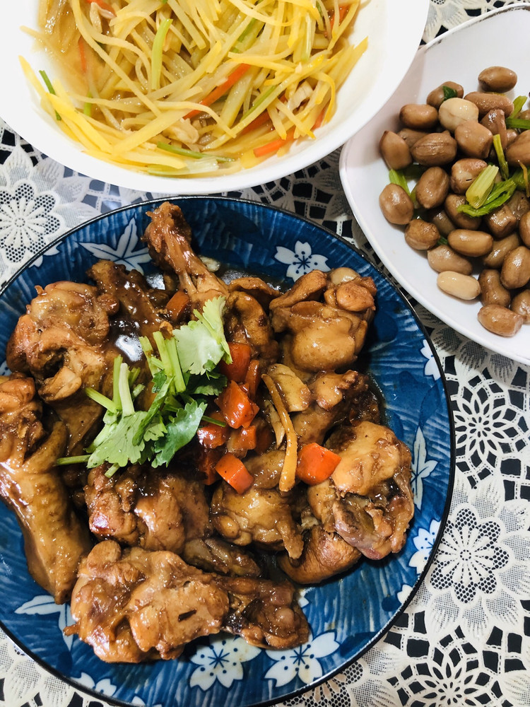 砂锅鸡翅的做法