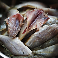 小黄花鱼最好的归宿—过油炸的做法图解2