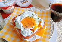 元气早午餐｜火腿蛋酸奶油开放三明治