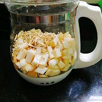 马蹄雪梨茅根饮的做法图解1