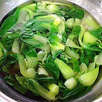 #餐桌上的春日限定#蒜蓉油菜炒蟹足棒的做法图解2