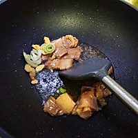 蒜苗烧百叶豆腐的做法图解3