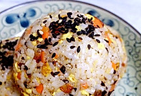 烤肉家d的饭团的做法