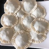 #爱乐甜夏日轻脂甜蜜#太阳花韭菜盒子#饺子皮版的做法图解10