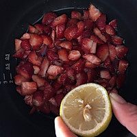 早餐必备～自制无添加健康草莓酱电饭煲版的做法图解7