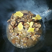 乌豆山鼠煲的做法图解3