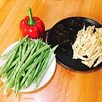 #精品菜谱挑战赛#四季豆烧腐竹+春天的味道的做法图解1