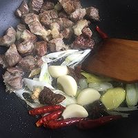 麻辣萝卜牛腩的做法图解3
