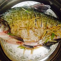 清蒸双椒武昌鱼的做法图解4