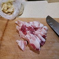简单的毛笋炒五花肉的做法图解3