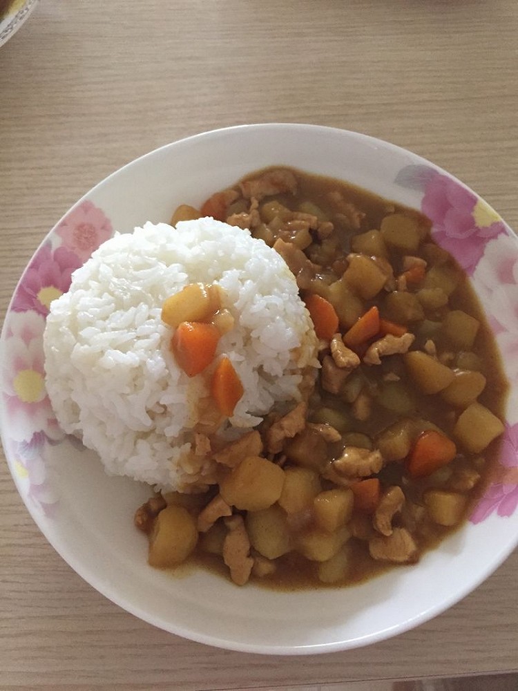 咖喱鸡块饭的做法
