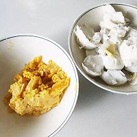 快手菜|懒人必会,咸蛋黄鸡翅的做法图解2