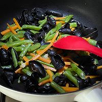 黄豆酱素小炒的做法图解6