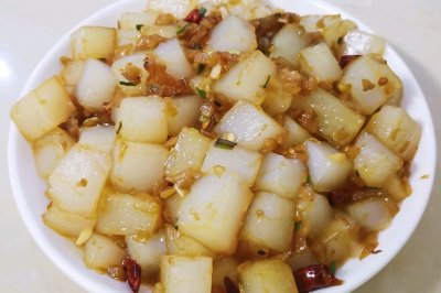 多吃一碗饭的酱瓜炒凉粉