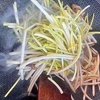肉丝炒蒜黄的做法图解9