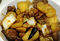 土豆焖排骨的做法