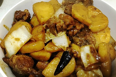 土豆焖排骨