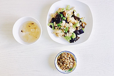 苦瓜双耳鸡肉冻豆腐一养生午餐