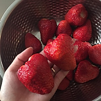 草莓慕斯杯的做法图解4