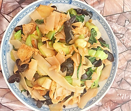 素炒牛河的做法