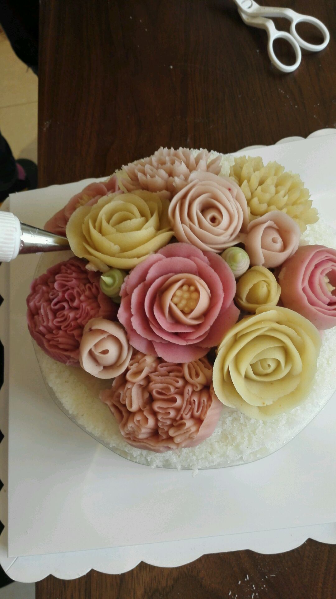 韩式裱花蛋糕怎么做_韩式裱花蛋糕的做法_豆果美食