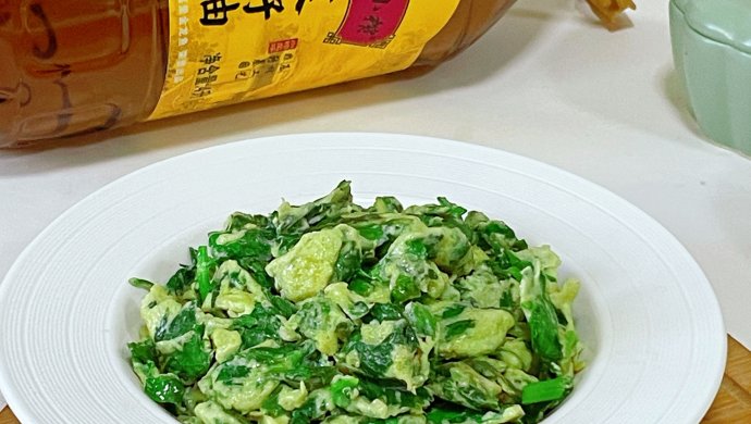芹菜叶炒鸡蛋/好吃又营养