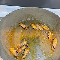 低脂虾仁蘑菇豆腐汤的做法图解3