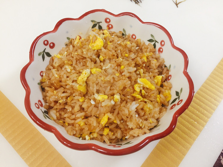 肉松蛋炒饭的做法