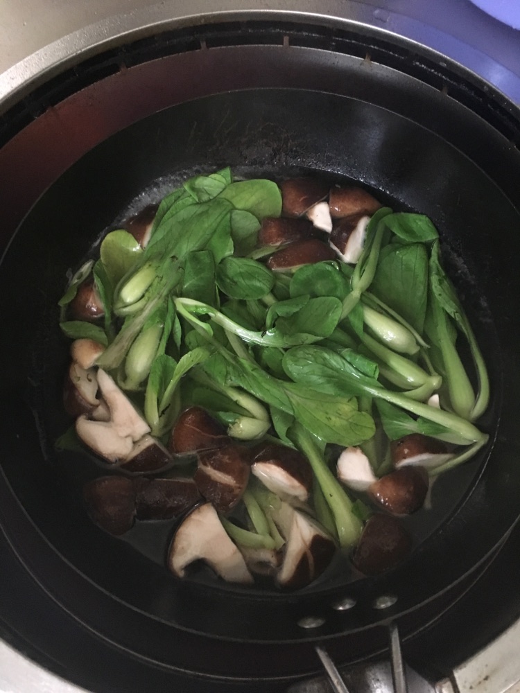 香菇小油菜的做法图解1