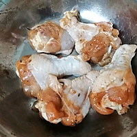 #暖冬酱在手，嗨吃部队锅#韩式炸鸡腿的做法图解4