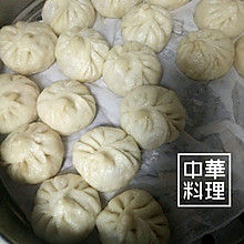 酸菜五花肉包子