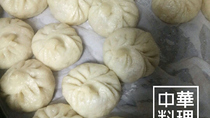酸菜五花肉包子