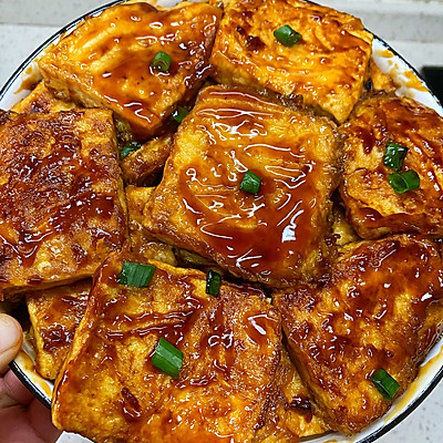 10分钟家常菜，巨好吃的红烧豆腐块～