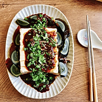 『5分钟』辣酱皮蛋豆腐！超开胃！的做法图解5