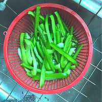 肉丝煲仔饭的做法图解2