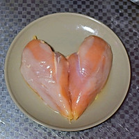 椰油嫩炒鸡胸肉的做法图解1
