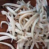 夏日减脂开胃菜，凉拌手撕杏鲍菇的做法图解2
