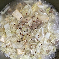 白菜猪肉炖豆腐的做法图解8