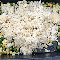 青豆玉米炒饭的做法图解5