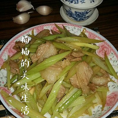 芹菜炒肉