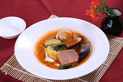 林志鹏自动烹饪锅烹制韩式酱汤-捷赛私房菜