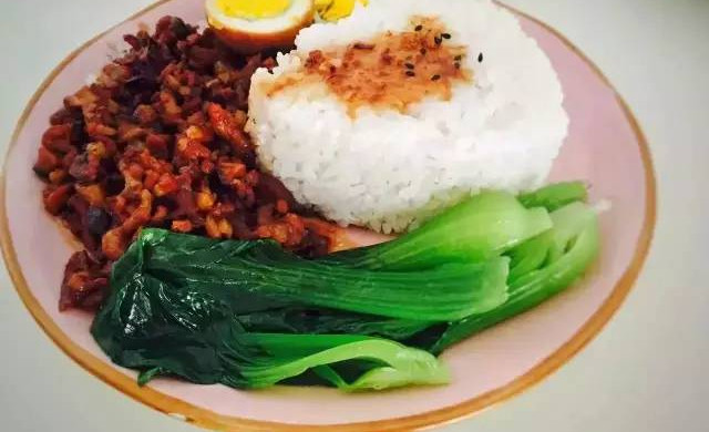台式爱心卤肉饭：爱是想解你衣裳，更解你风情