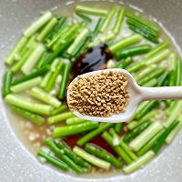 #春天的鲜味#蒜苔炒鸡蛋的做法图解9