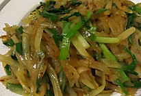 韭菜炝炒土豆丝的做法