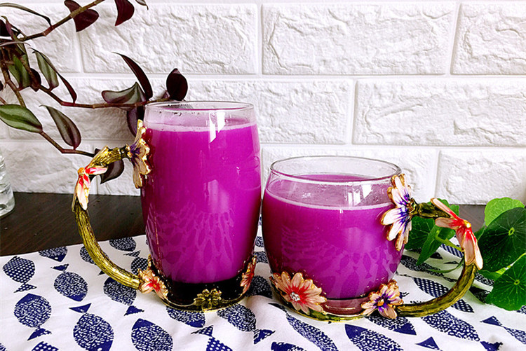 紫山药梨汁的做法