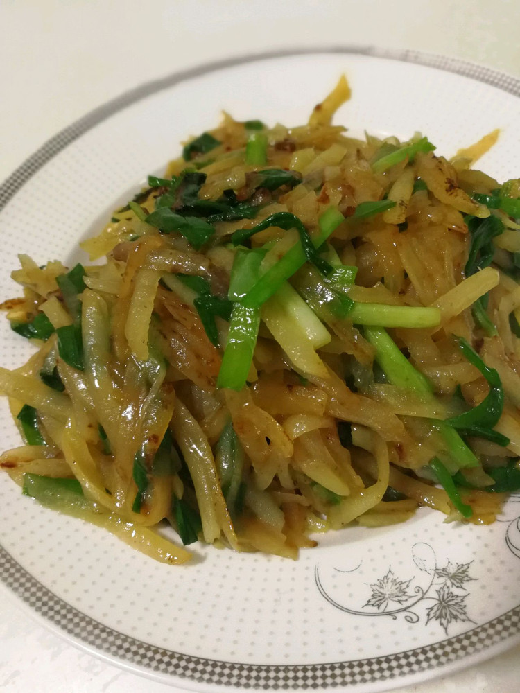 韭菜炝炒土豆丝的做法