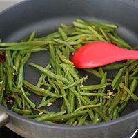 #来诺辉京东 解锁“胃”来资产#家常小炒～煸炒豆角丝的做法图解9