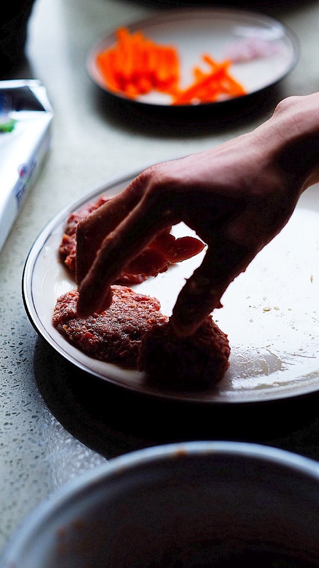 自制瑞典牛肉饼的做法图解1