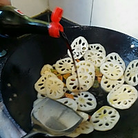 夏季开胃好菜--糖醋藕片的做法图解2